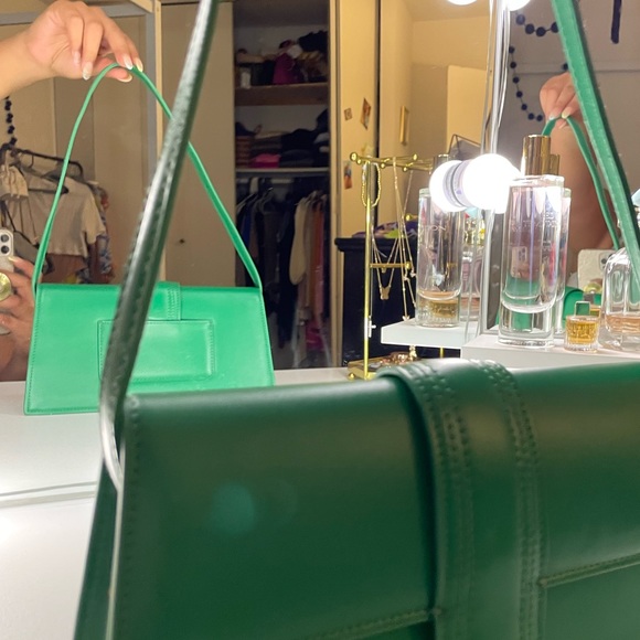 Inspired by NW Green Shoulder Bag - Picture 2 of 10